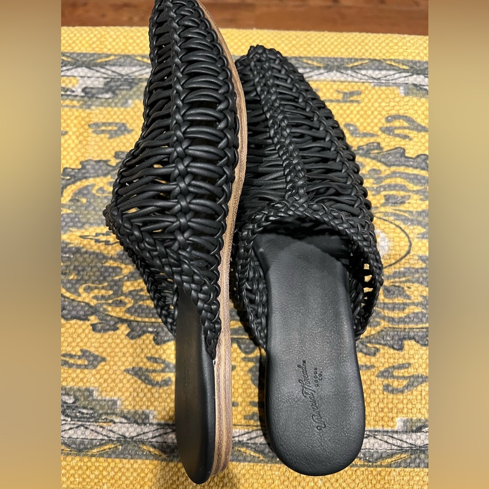 Universal Thread Mules